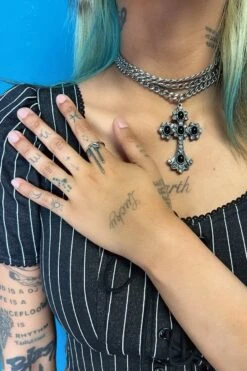 Bow Ribbon Stainless Steel Ring -TUNNEL Vision Outlet 1 07499e9b 2380 4e99 829b df050f4eceb1