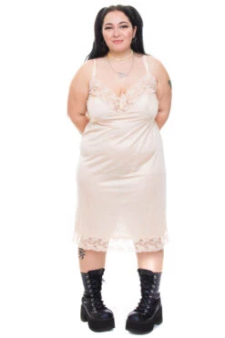 Vintage Classics - Slip Dresses 29 Vintage Classics - Slip Dresses -TUNNEL Vision Outlet 256A2080 28d53865 b8fc 41de 9782 218c92a3f0d4