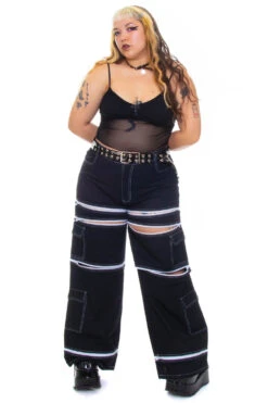 Black 5-in-1 Convertible Zip-Off Cargo Pants -TUNNEL Vision Outlet 256A4960