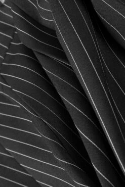 Peekaboo Pinstripe Grommet Mini Skirt -TUNNEL Vision Outlet 611A1954