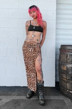 Siren Leopard Print High Slit Skirt 24 Siren Leopard Print High Slit Skirt -TUNNEL Vision Outlet Facetune 05 09 2024 14 51 52