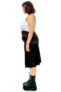 Mel Black Midi Skirt -TUNNEL Vision Outlet IMG 5377 e6ae9dcd f86f 4013 b2ff 09a363856fc0