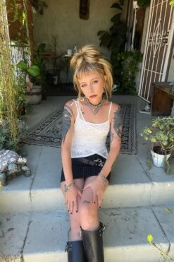 Disco White Lace Criss-Cross Layer Top -TUNNEL Vision Outlet dfzv