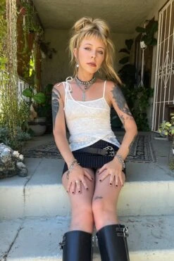 Disco White Lace Criss-Cross Layer Top -TUNNEL Vision Outlet khewBFSA